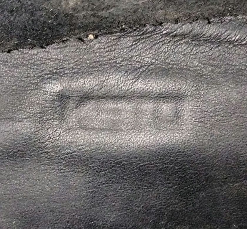 J*8様 【希少】KETO 黒 レザー 斜め掛け ショルダーバック コンチョ