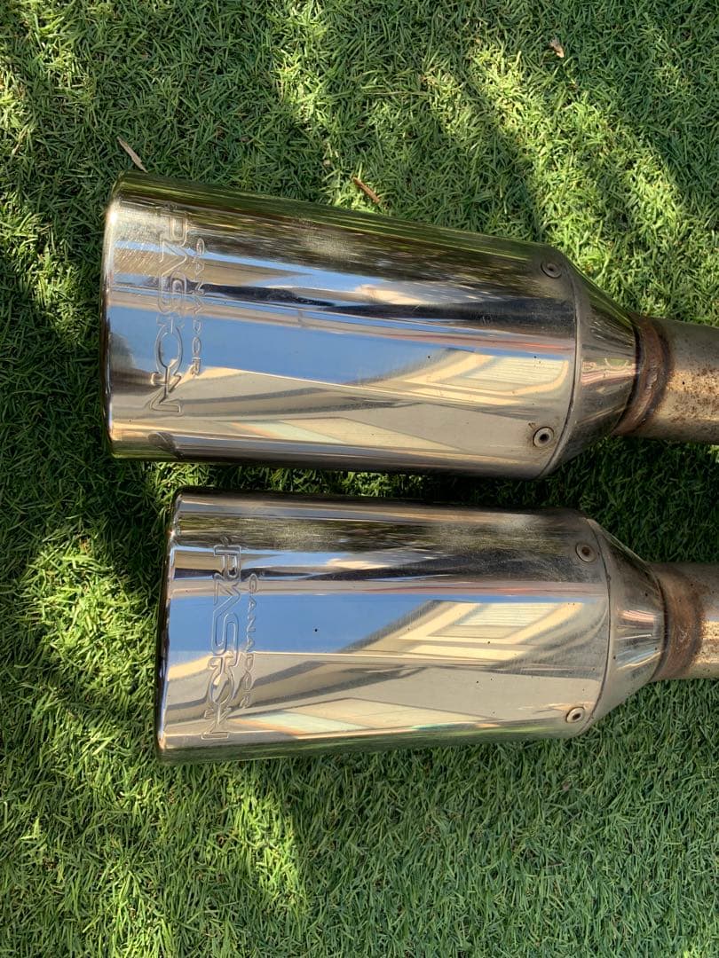 「緑のたぬき」プリウスα ガナドールマフラー