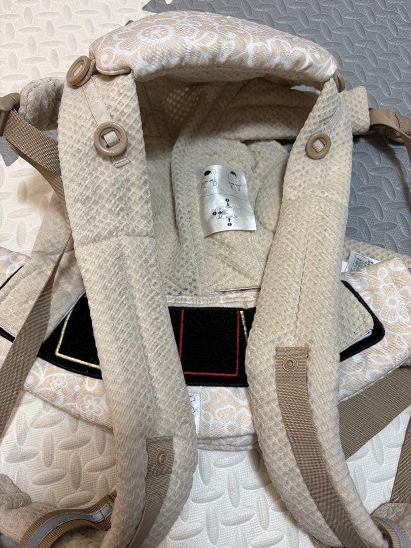 メッシュ抱っこ紐 クリーム色 花柄