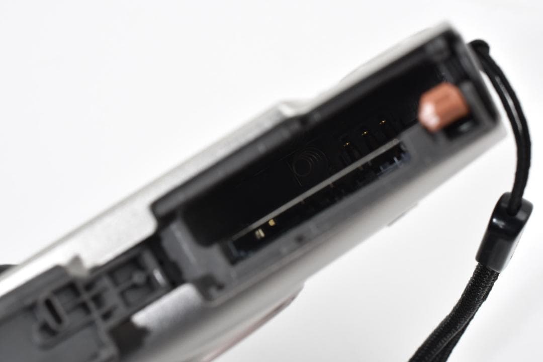 【美品 ケース＆SD付き】キャノン Canon IXY650