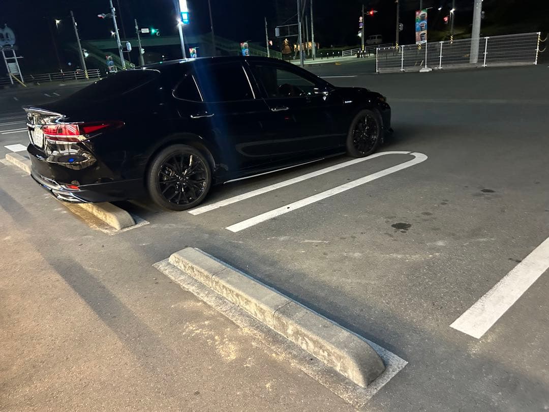 カムリ70系　　　　レクサスLS風ライト