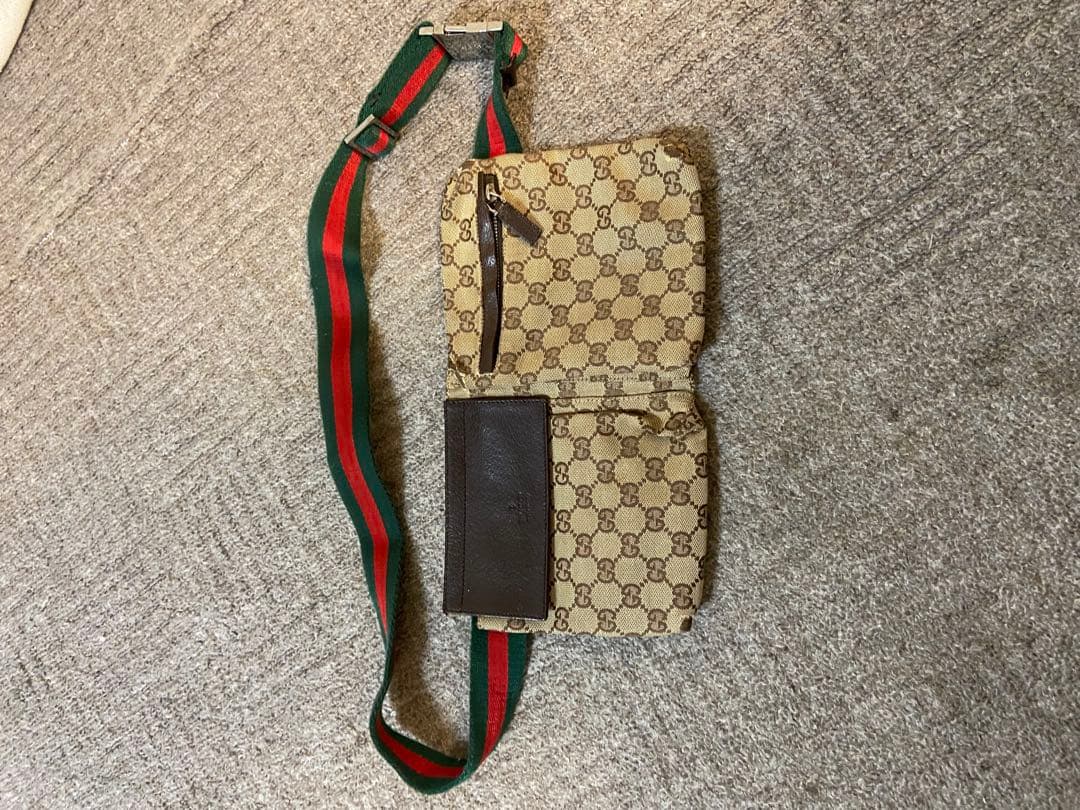 最終特セールGucci ボディバッグ ウエストポーチ　キャンバス　鞄　2way