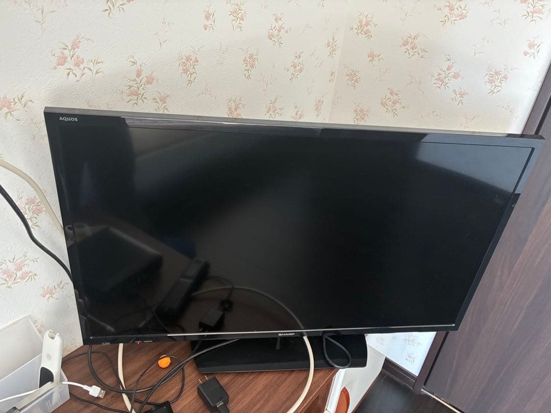 SHARP 液晶カラーテレビ 本体　LC-32S5. 西船橋駅周辺引き取りも可能