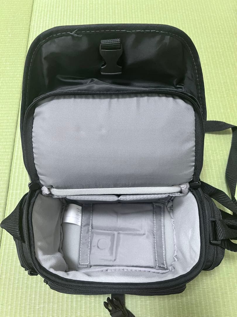 Sony FDR-AX700 4Kビデオカメラ 本体