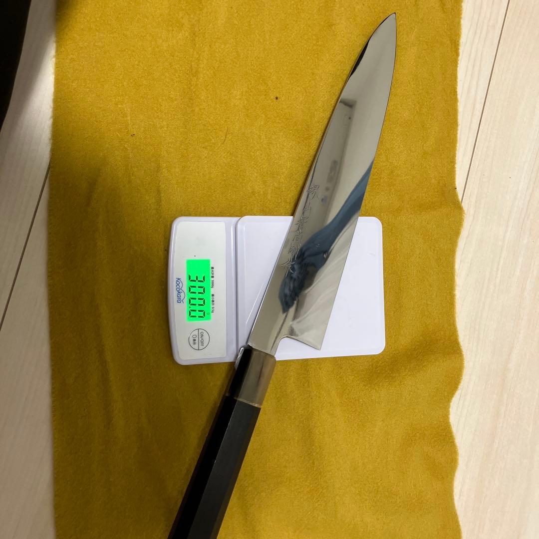 メ*0様 ①全鏡面 銀三 本焼 伝統工芸士 山塚氏　9寸牛刀　準未使用　木鞘付き