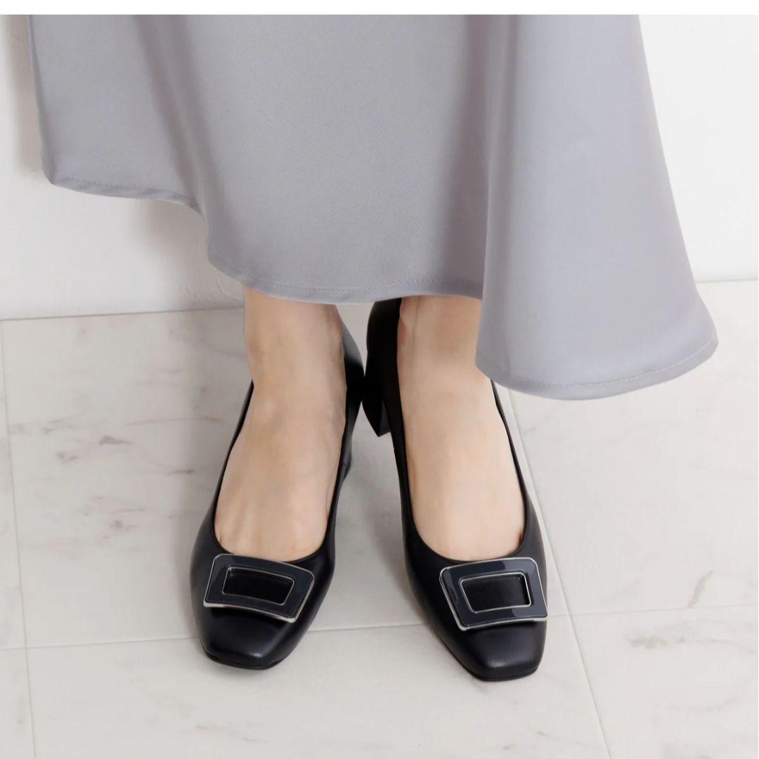 【美品】ブラック スクエアトゥ パンプス