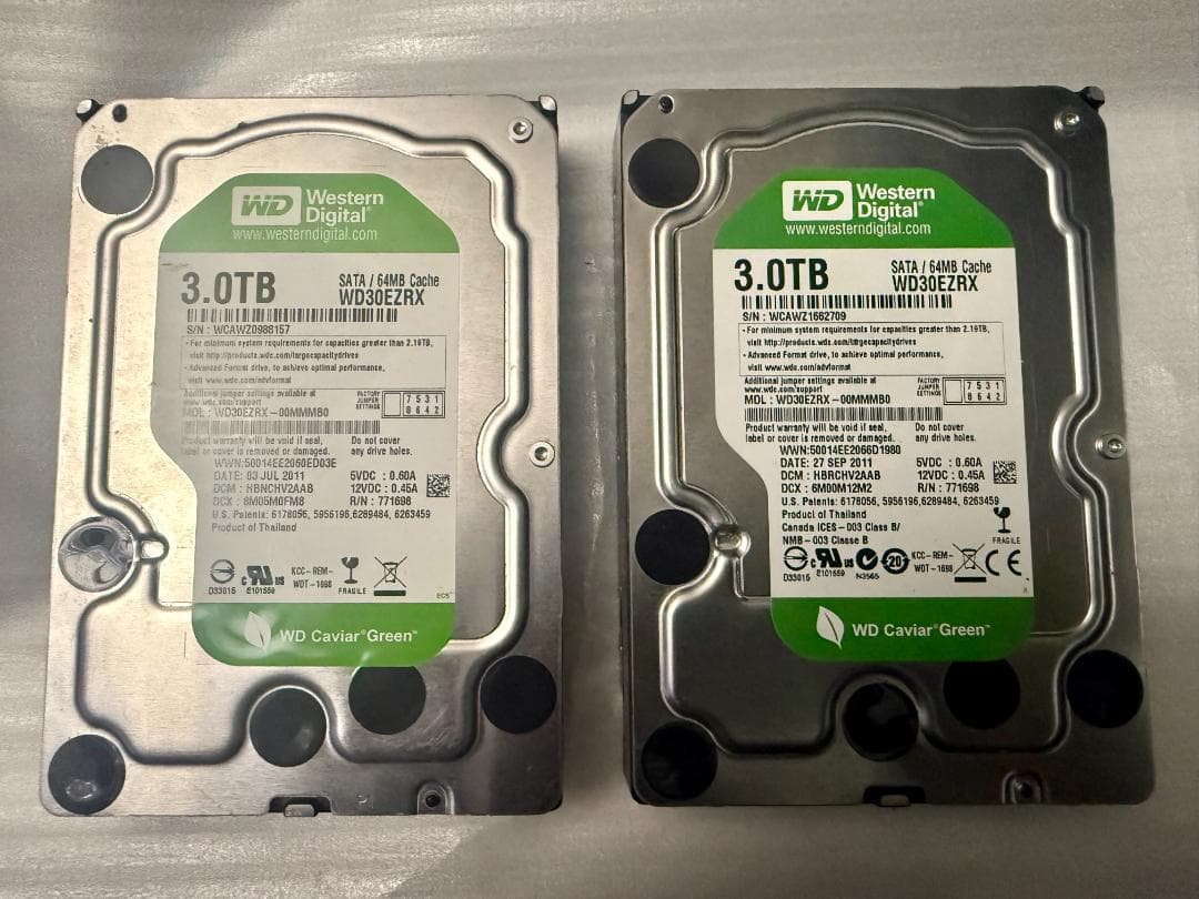 WD Caviar Green 3TB HDD WD30EZRX 　2台