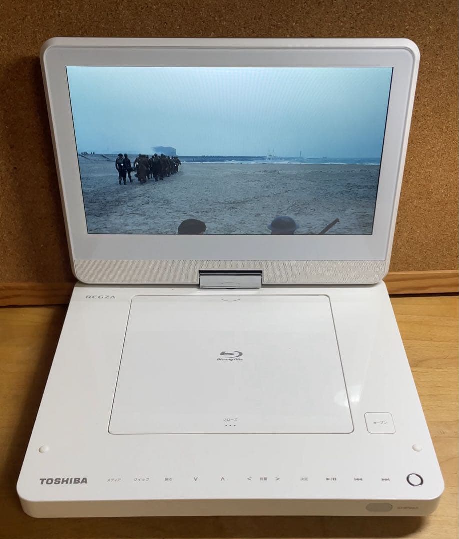 付属品完備 東芝 ポータブルDVD・BD・Blu-ray・ブルーレイプレーヤー