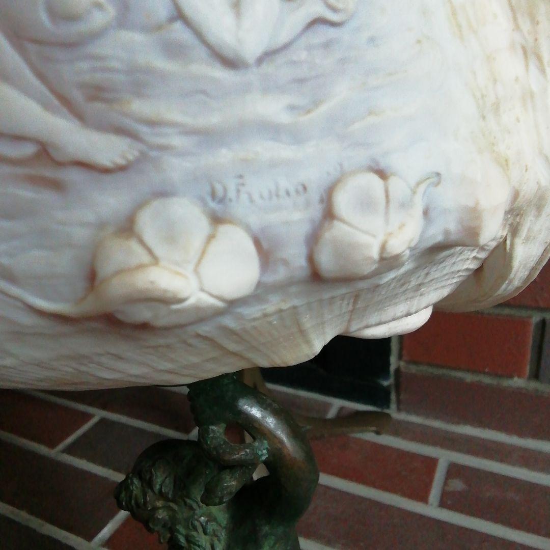 麦ちゃ様　　古典的な神話の彫刻貝殻と青銅スタンド