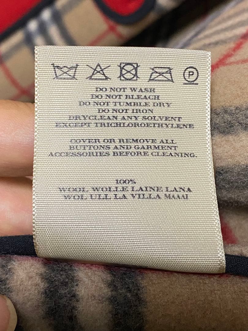 バーバリー 赤 ダッフルコート フード付き