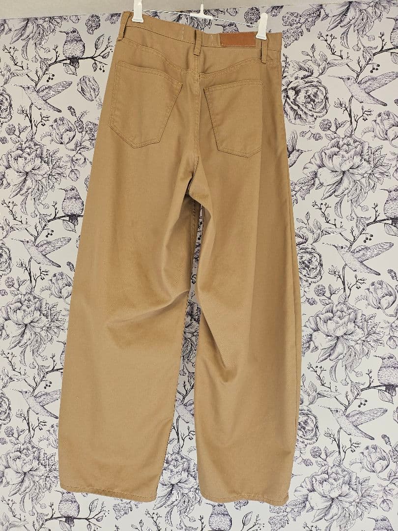 カレンソロジーの名品“チノカーヴィーパンツ 38