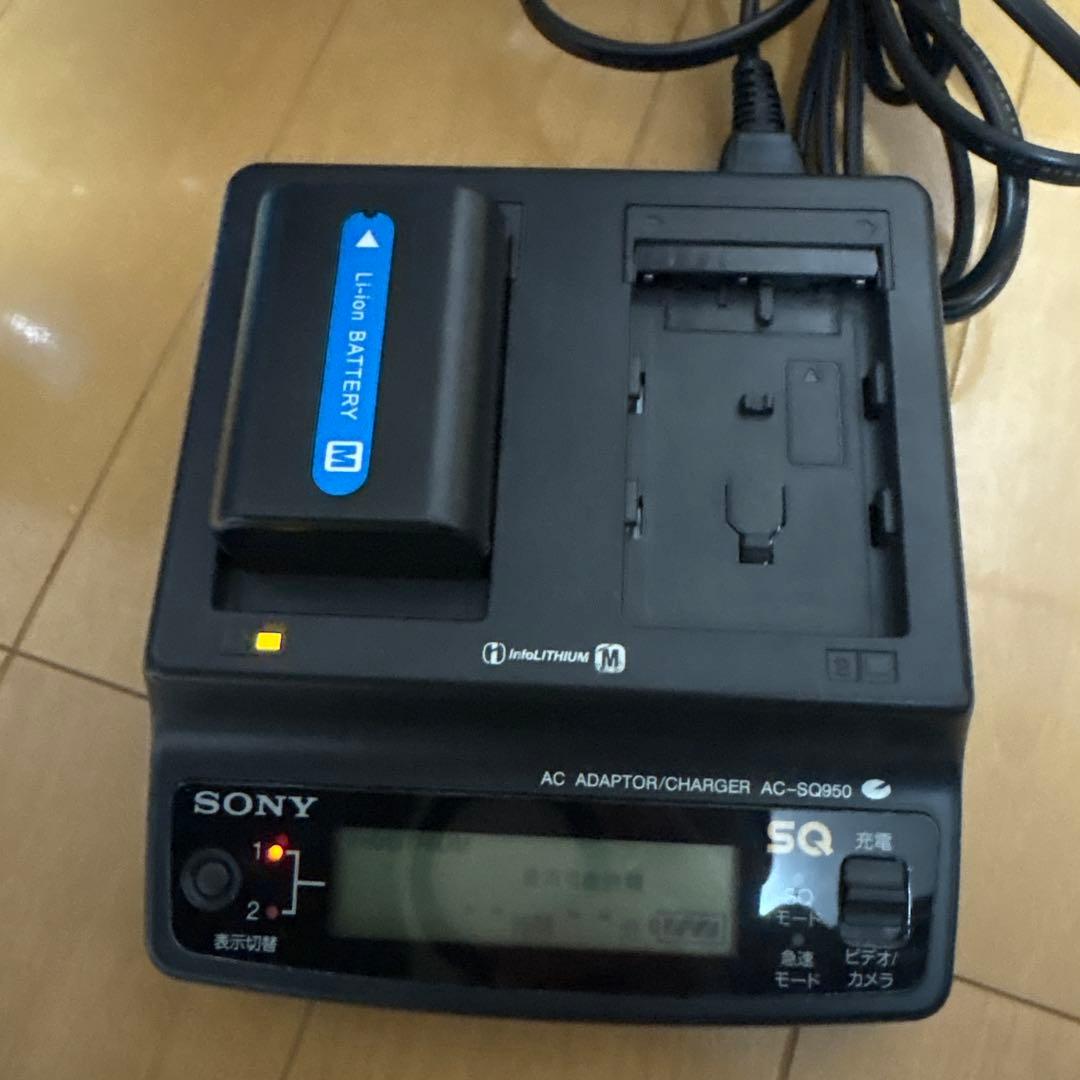 SONY　ビデオカメラminiDV DCR-PC120