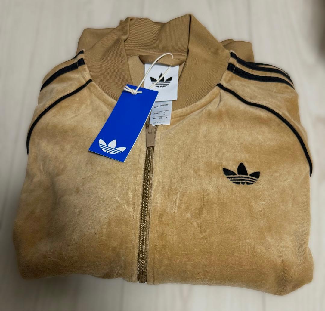 adidas SST アディカラー ベロア トラックトップ ブラウン