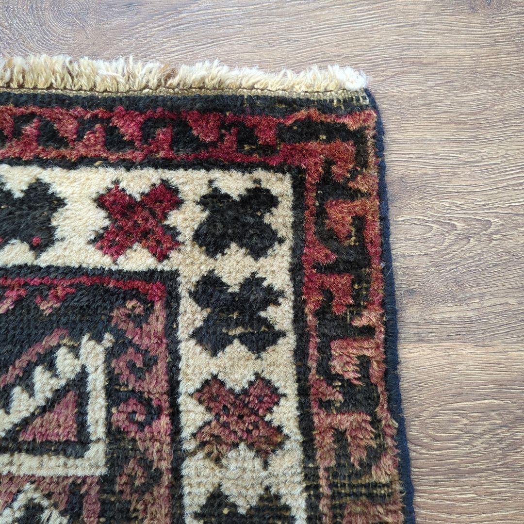 トライバルラグ　バルーチ　ヴィンテージラグ　手織り絨毯　アフガニスタン