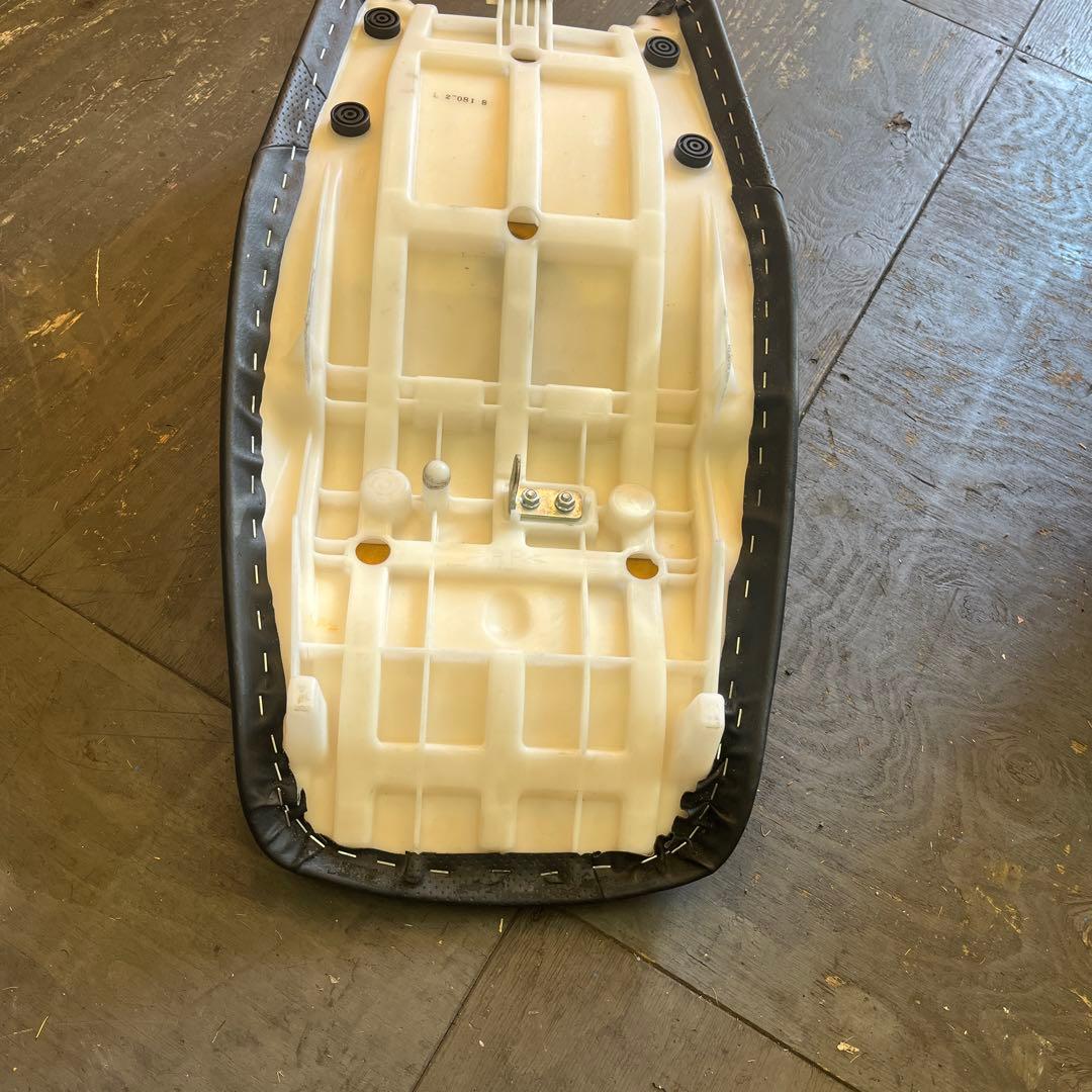 XJR1300 ノーマルシート YAMAHA