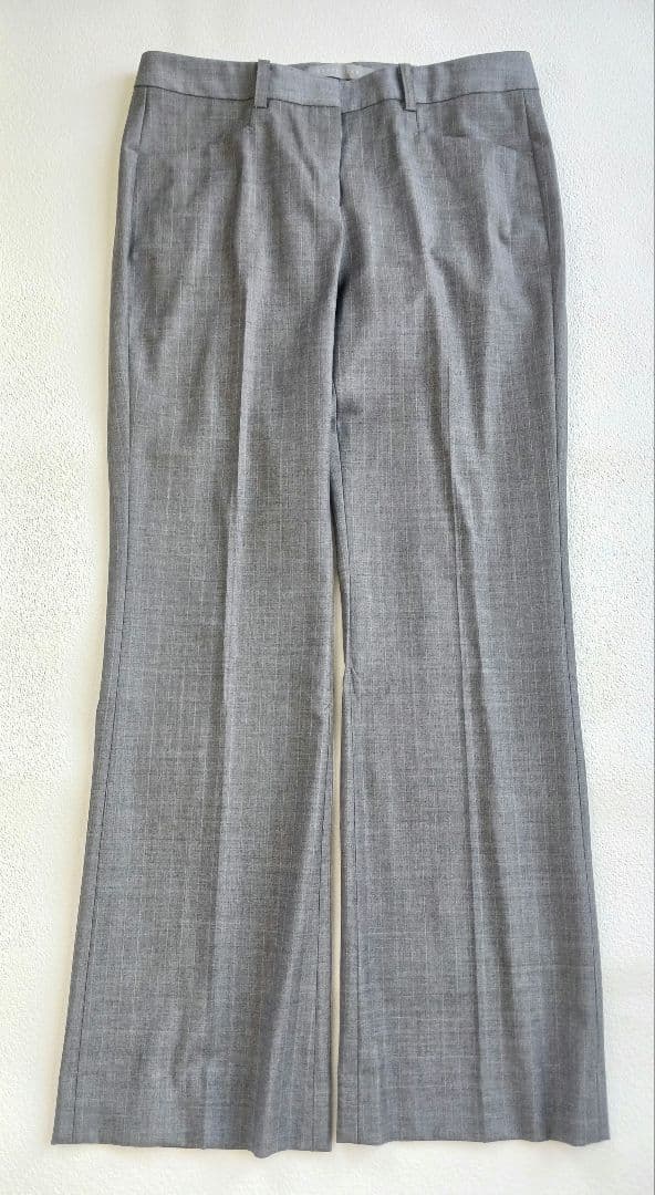 極美品♬セオリーリュクス　パンツスーツ　グレー　小さいサイズ34～36　ビジネス
