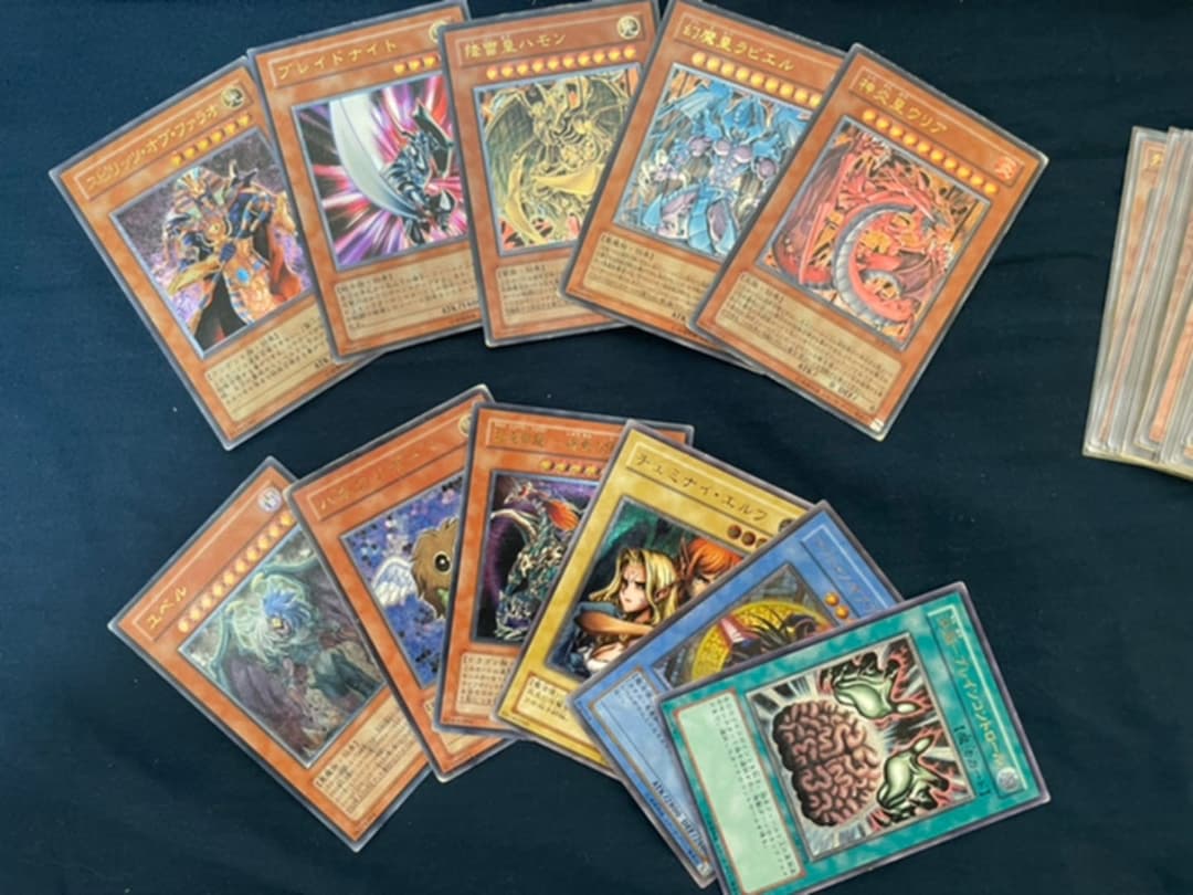 【引退・大量・即日配送】遊戯王　レリーフのみ　300枚以上　まとめ売り　重複あり