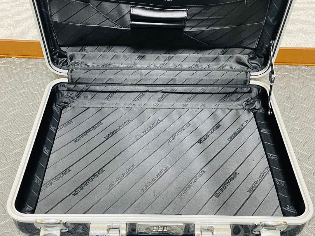 ZERO HALLIBURTON アタッシュケース ブラック ダイヤルロック式
