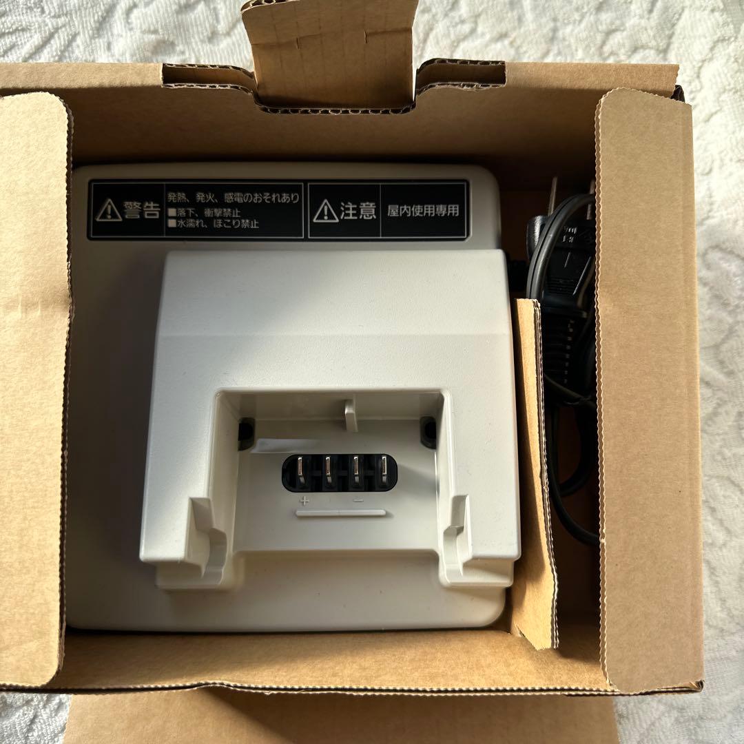 Panasonic 電動自転車バッテリー用 充電器 NKJ080Z