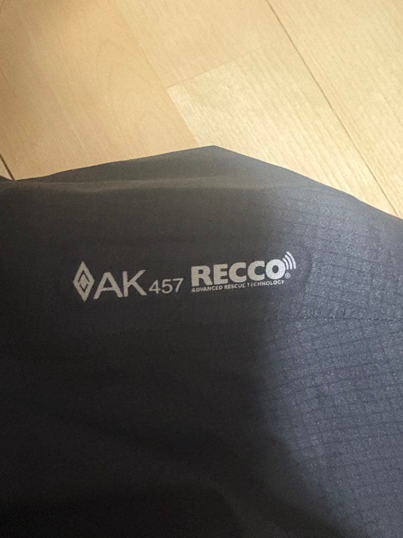 Burton AK457 GORE-TEX Down Jacket サイズ L