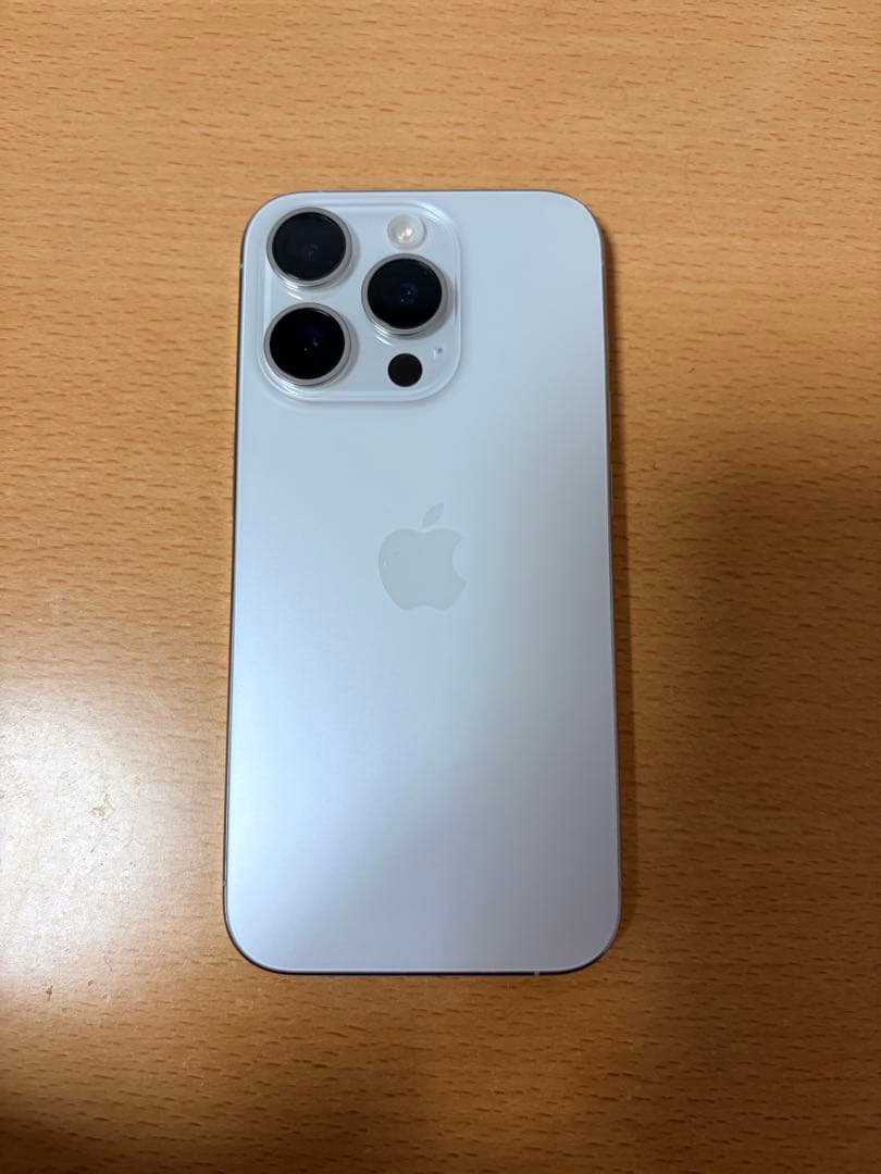 Apple iPhone 15 Pro 256GB ホワイト　simフリー