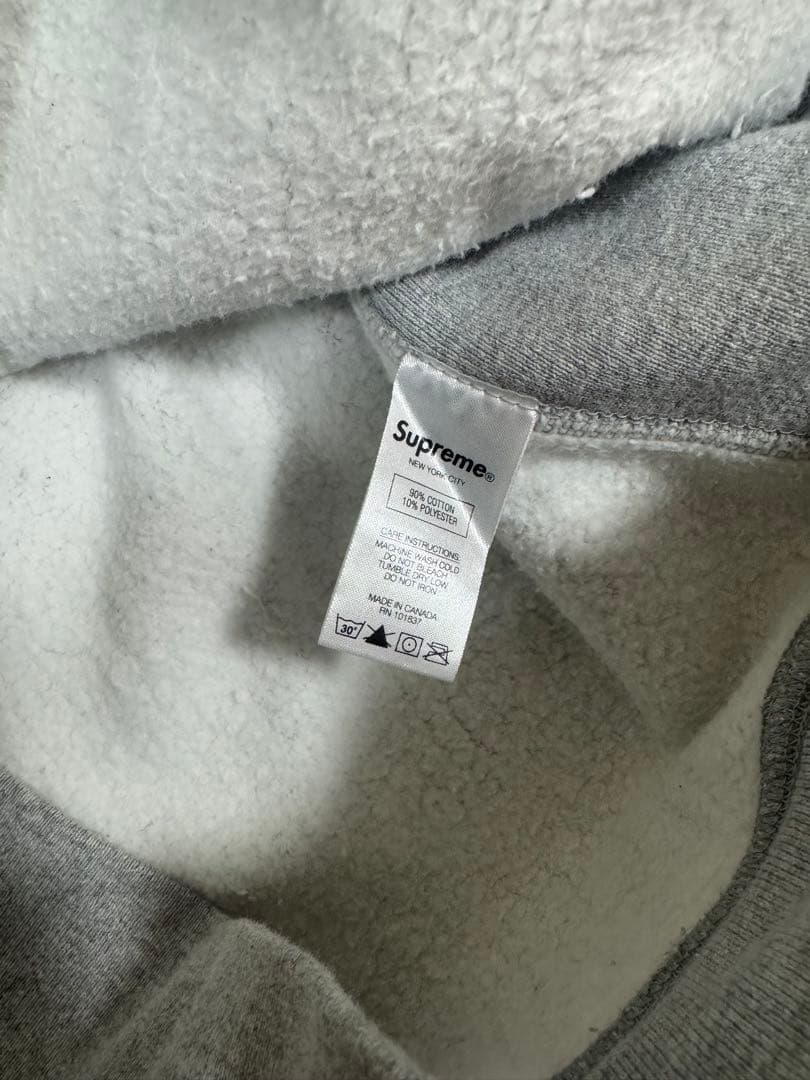 Supreme シュプリーム　Sロゴパーカー