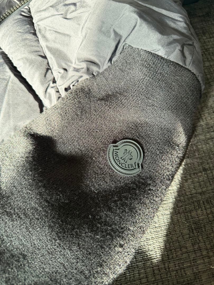 美品　フード付き ブラックジャケット ダウン風　サイズＭ