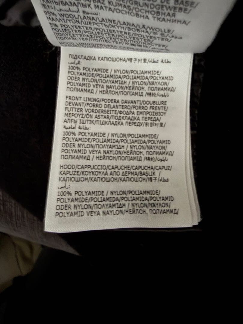 美品　フード付き ブラックジャケット ダウン風　サイズＭ