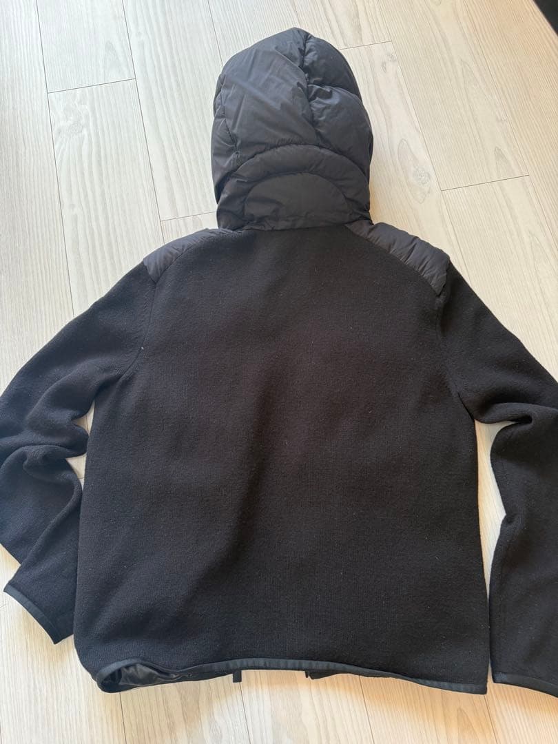美品　フード付き ブラックジャケット ダウン風　サイズＭ