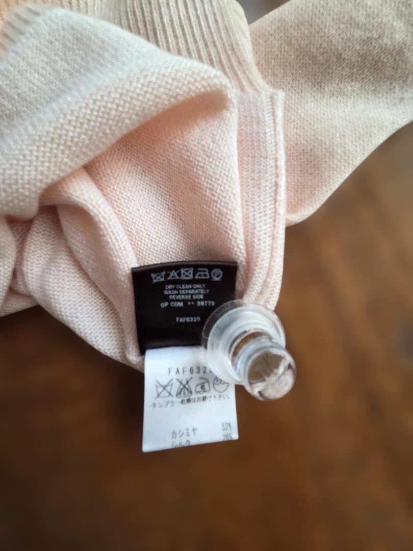 LORO PIANA ライトピンク クルーネック ニット