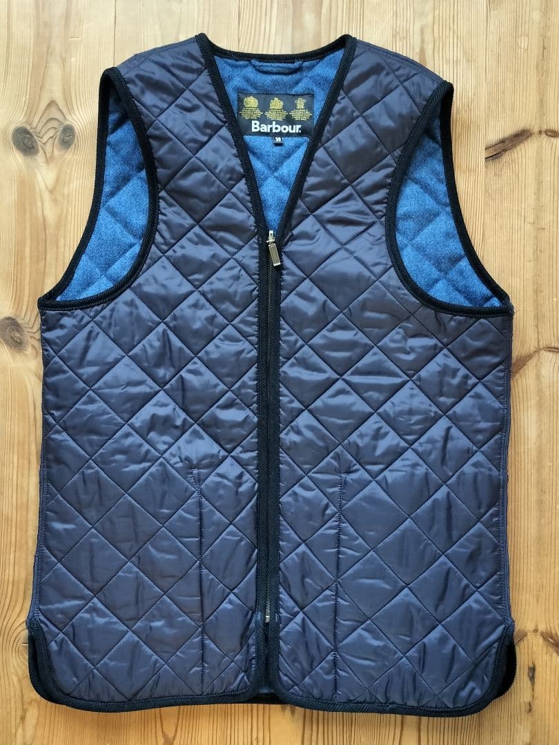 barbour リバーシブルキルティングベストネイビー　38