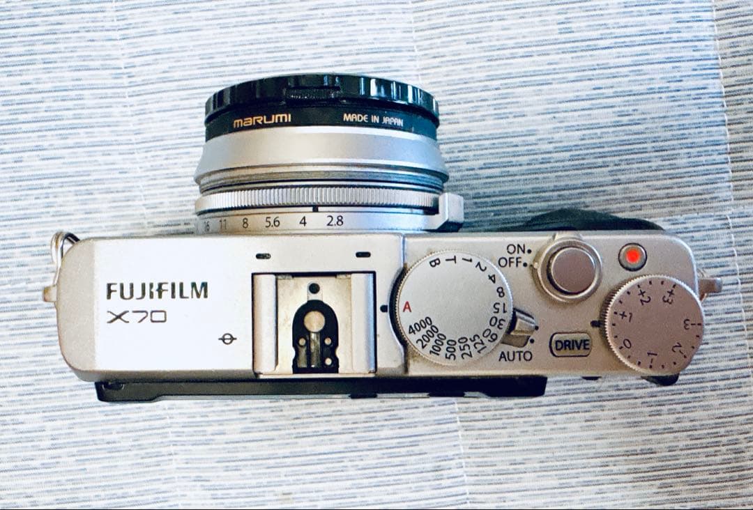 【限定値引】Fujifilm X70 コンパクトデジタルカメラ 備品付 匿名配送