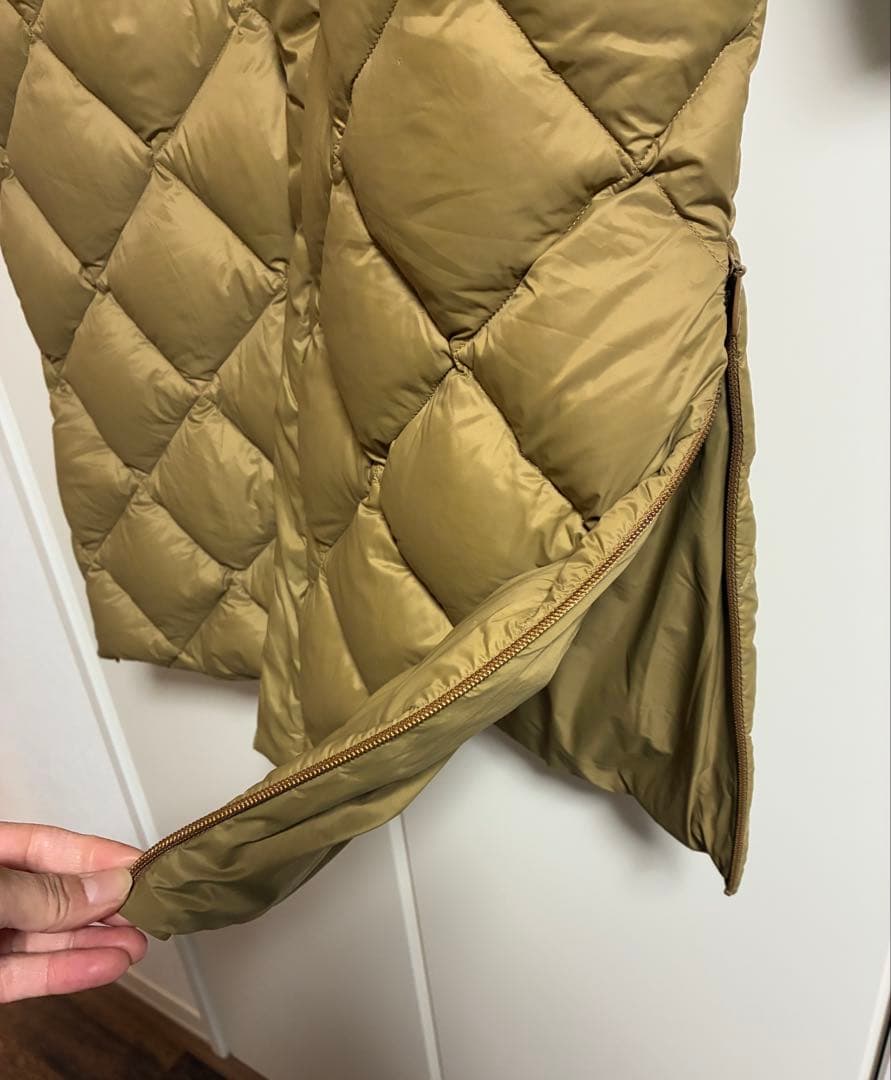 【WEB限定】【TAION/ノーリーズ】別注ダイヤキルトロングダウン　キャメル