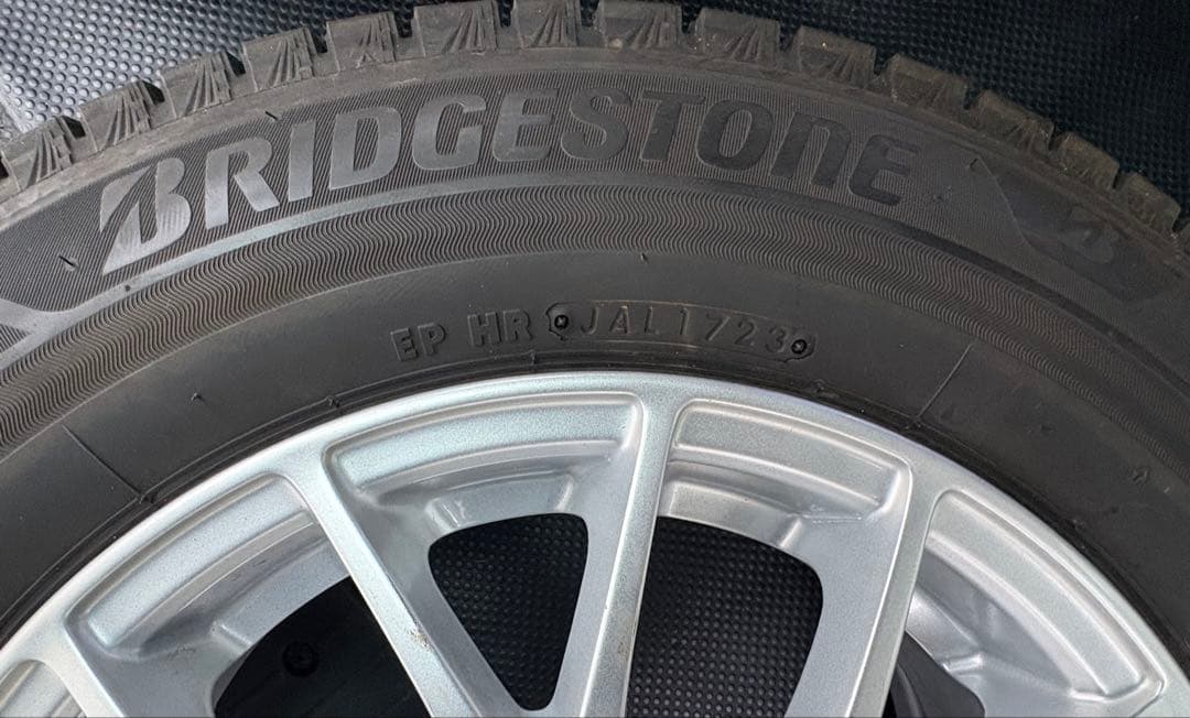 送料込　175/70R14 VRX3 アルミホイールセット　23年製造　バリ溝