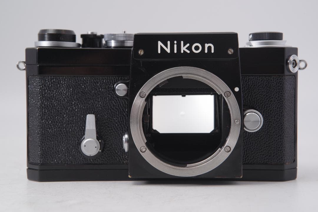 Nikon F Black ボディなかなか綺麗