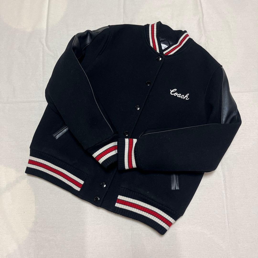 COACH×ディズニーコラボ ミッキースタジャン