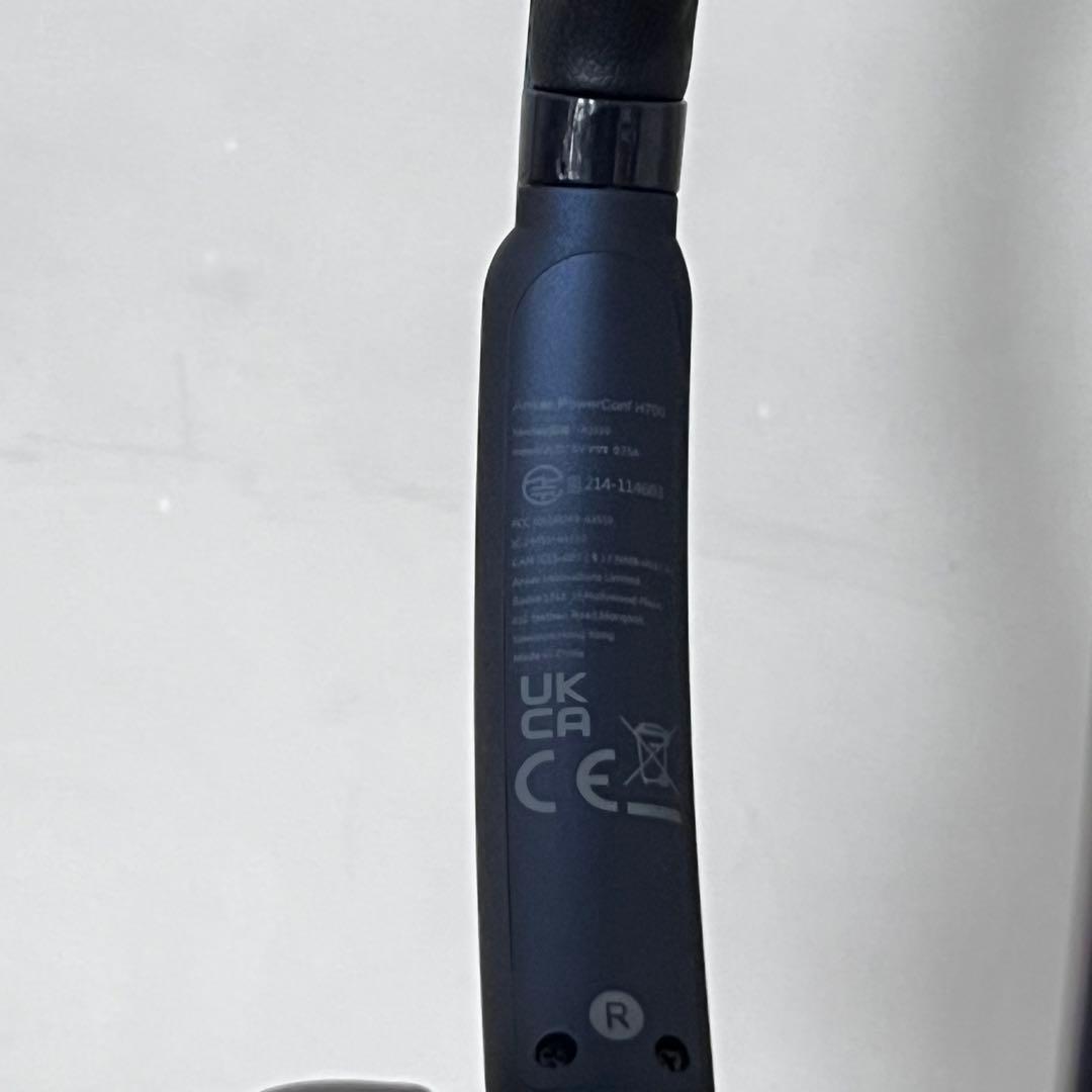 Anker PowerConf H700 ケース、スタンド付