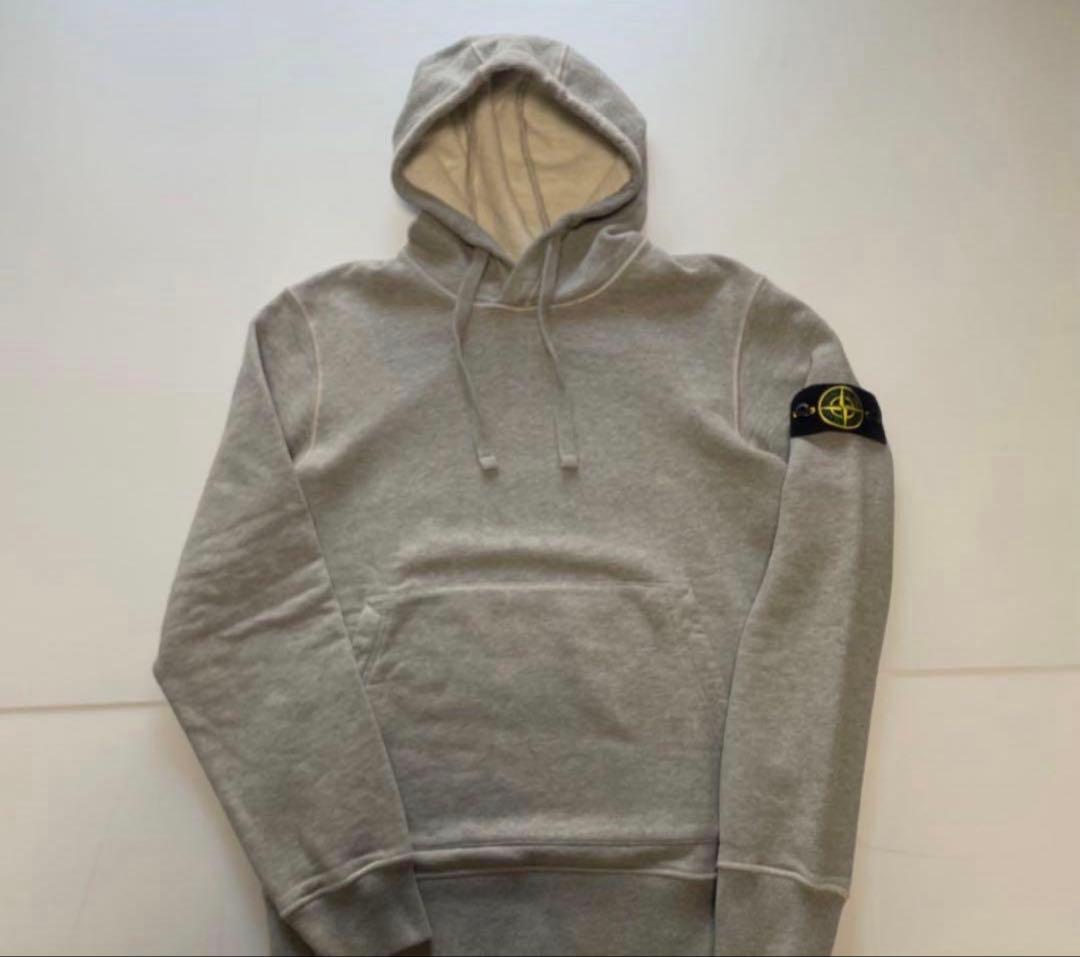 STONE  グレー パーカー