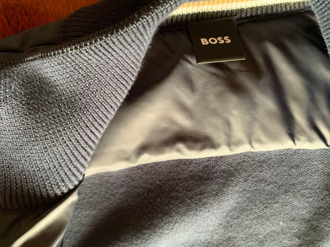 Hugo Bossブルゾン　購入希望価格に値下げしました