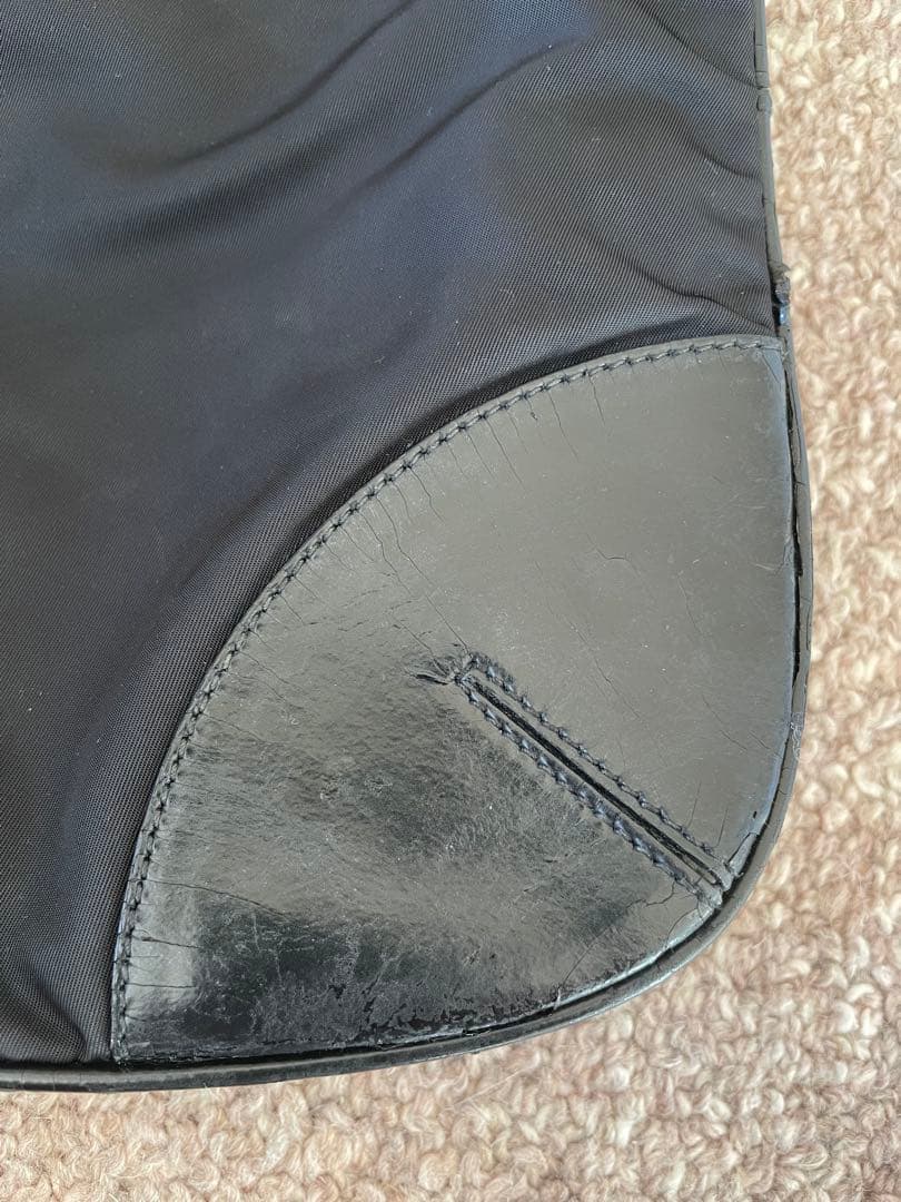 プラダ ナイロン ショルダーバッグ サコッシュ