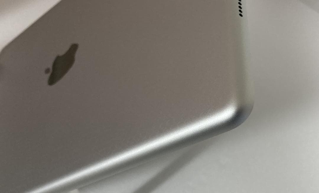 Apple iPad 第8世代 Wi-Fi 32GB シルバー