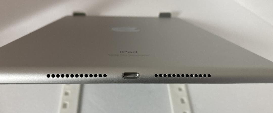 Apple iPad 第8世代 Wi-Fi 32GB シルバー