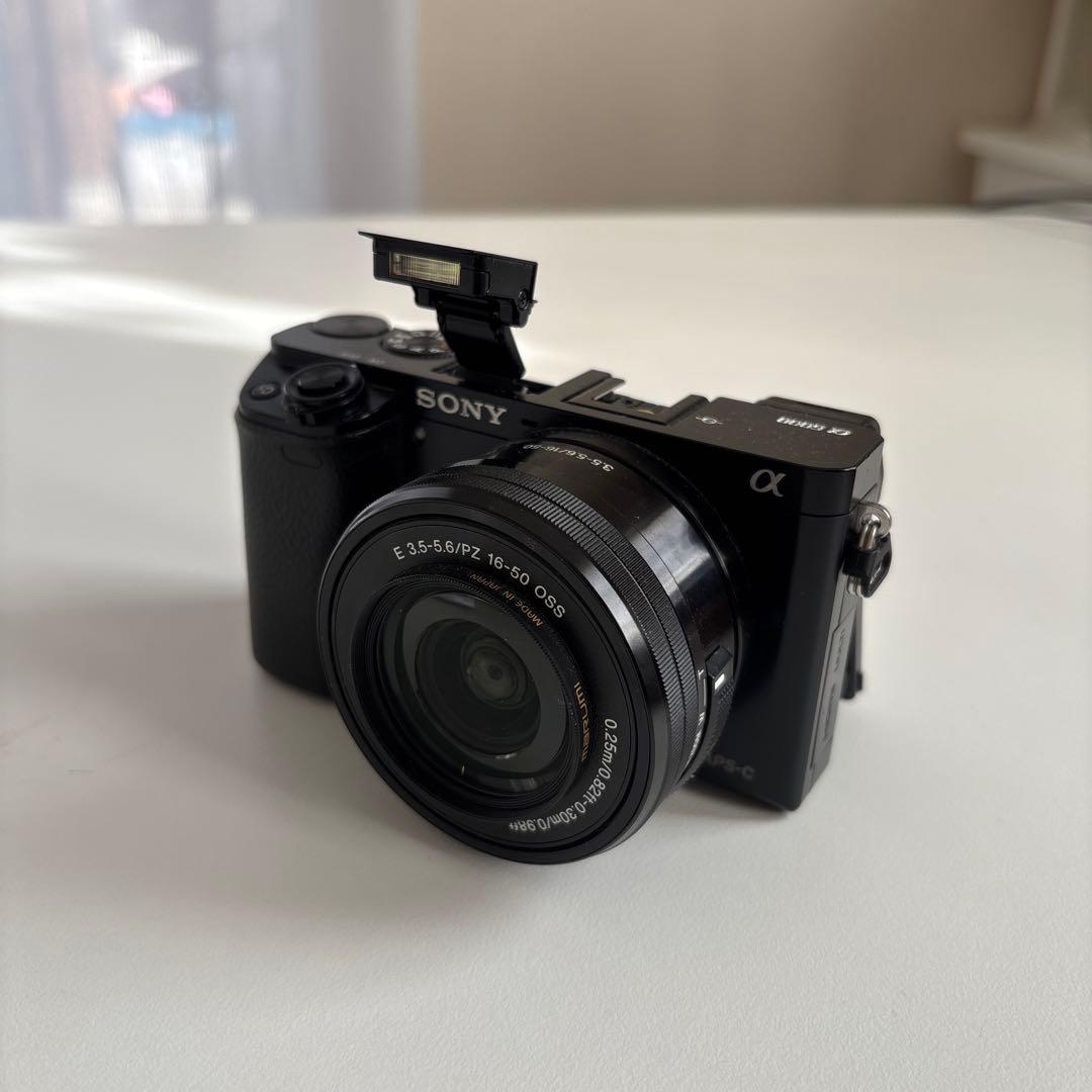 SONY 一眼レフ　a6000