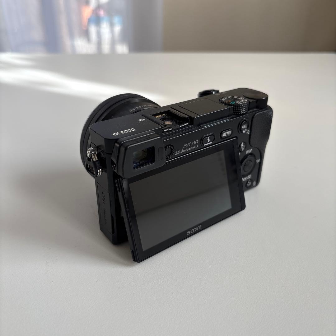 SONY 一眼レフ　a6000