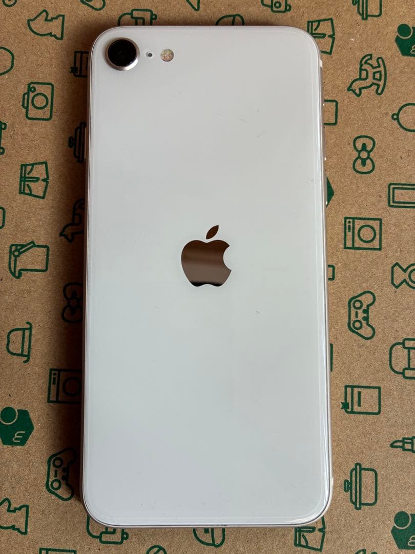 Apple iPhone SE3 starlight 64GB おまけ付き