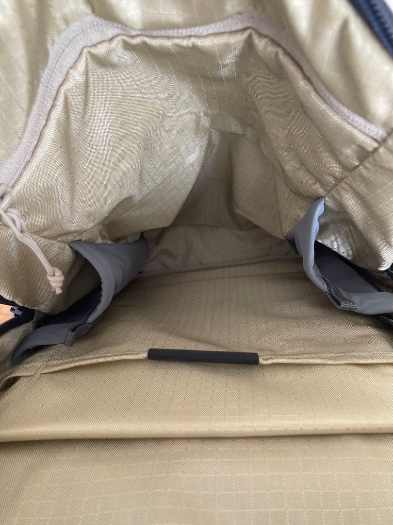 ABLE CARRY Thirteen Daybag ネイビー