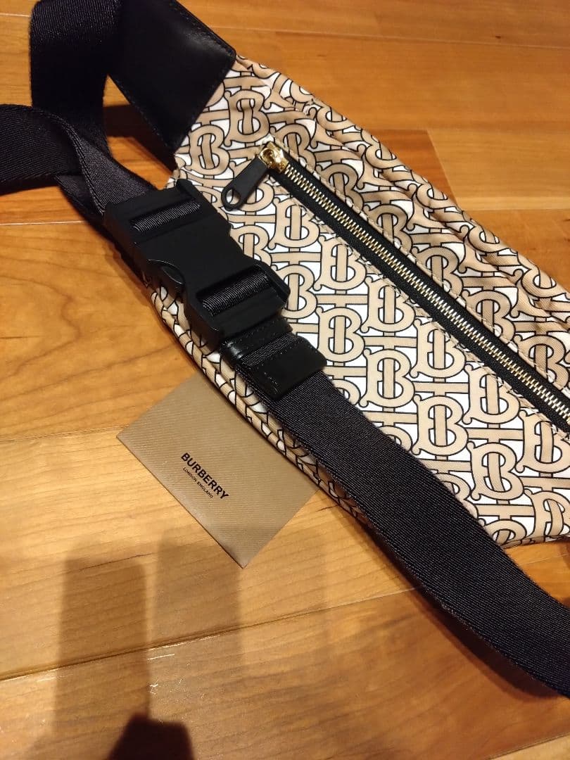 BURBERRY☆ボディバッグ