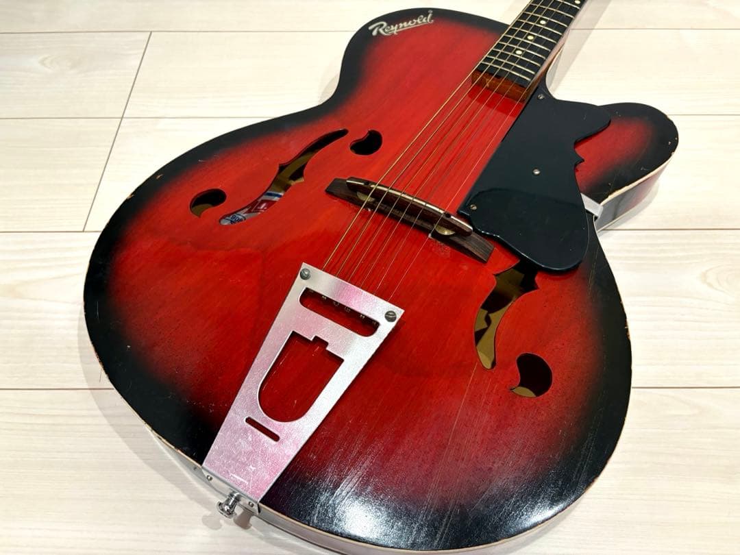 ビザール　アーチトップ　ピックギター　フルアコ　セミアコ　アコースティックギター