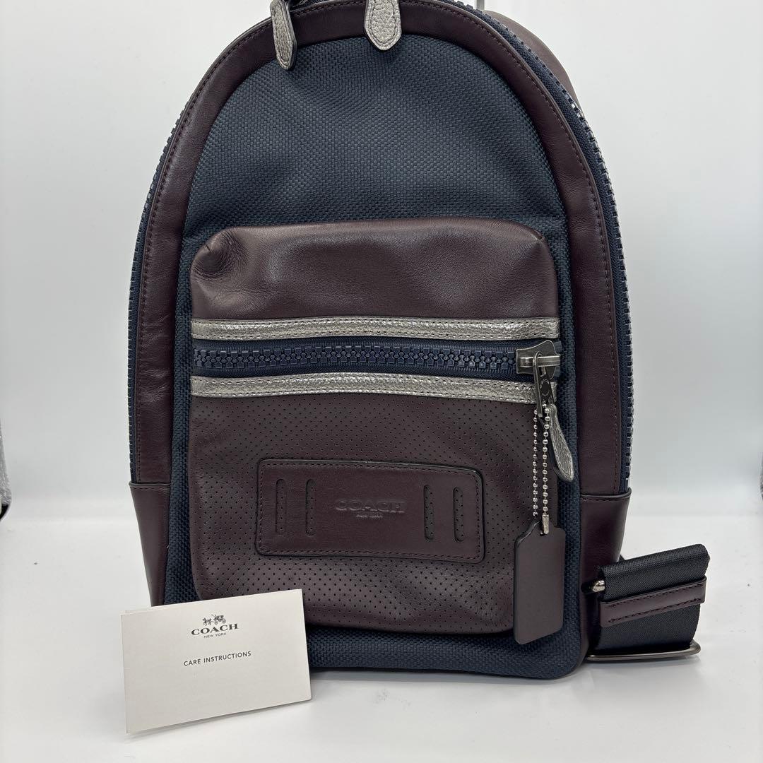 美品コーチ　ボディバッグ　ワンショルダー　ブラウン　ネイビー　レザー