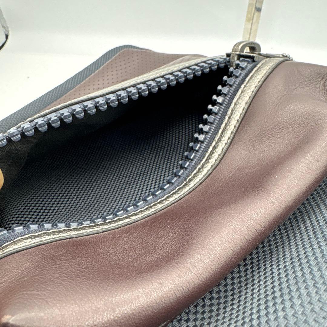 美品コーチ　ボディバッグ　ワンショルダー　ブラウン　ネイビー　レザー